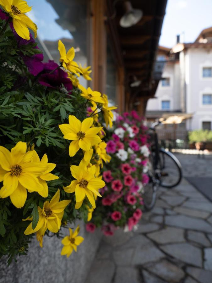 Albergo Alpenrose Livigno Exterior photo