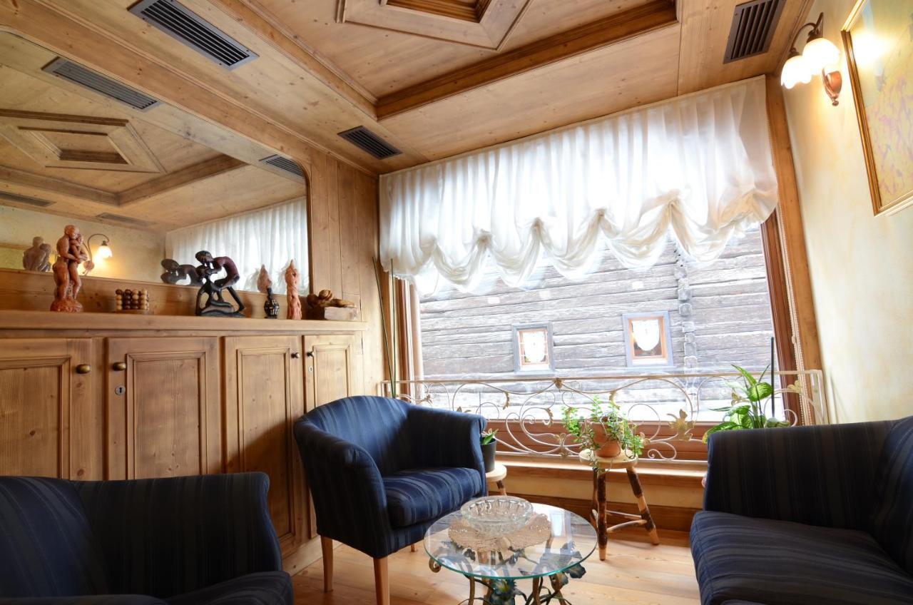 Albergo Alpenrose Livigno Exterior photo